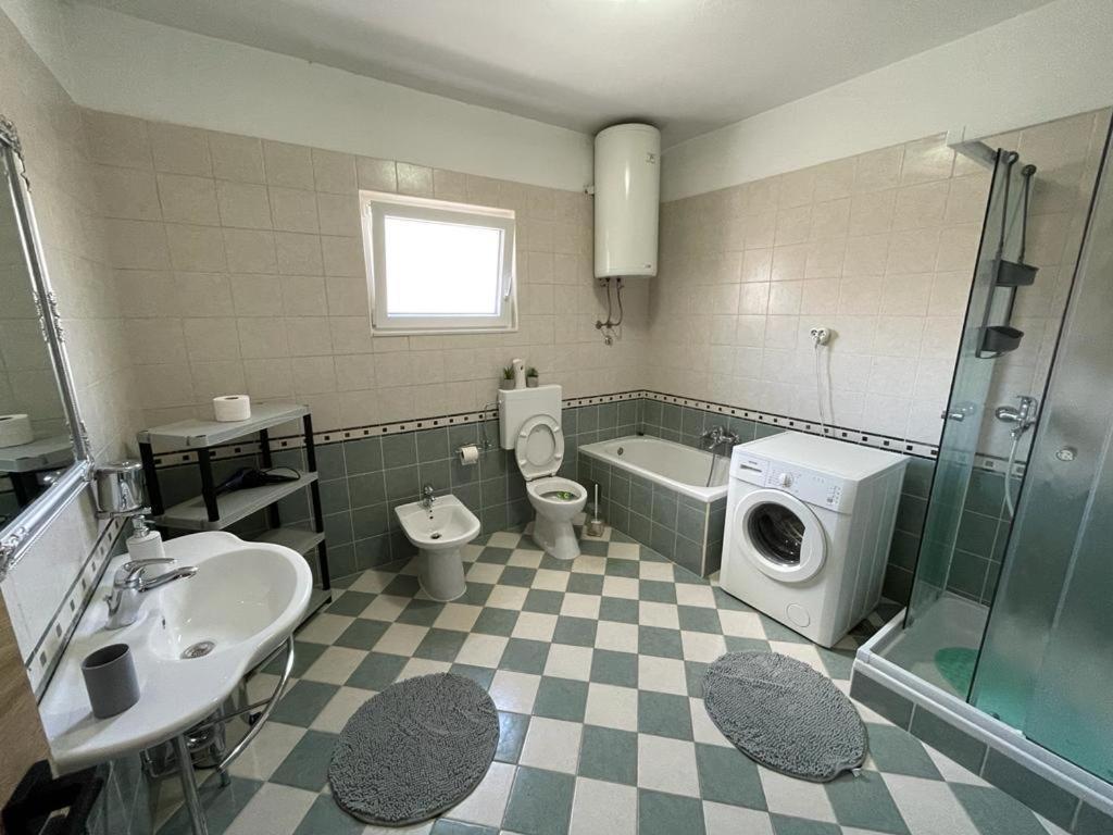 Apartman Kurtov Appartement Pakoštane Buitenkant foto